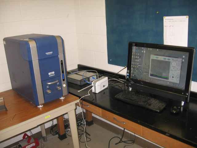 Benchtop SEM and computer