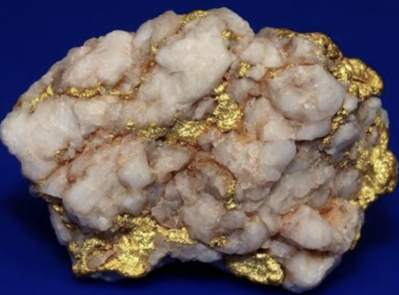 Gold formation on quartz